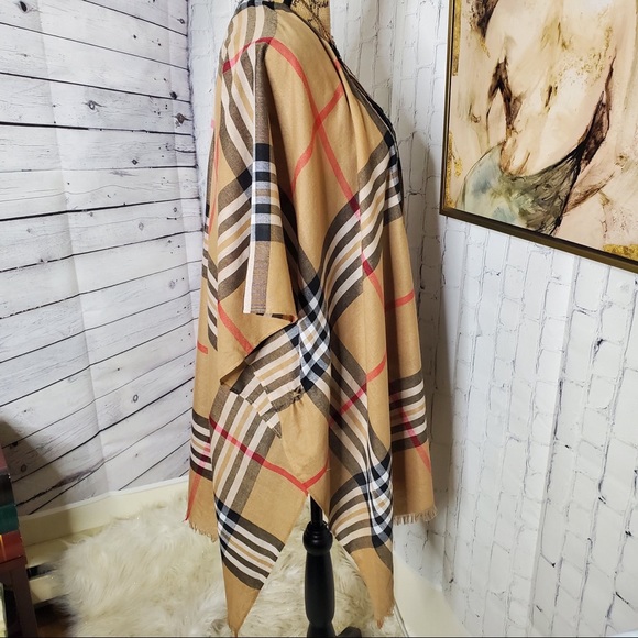 V. Fraas plaid tan poncho/wrap - Picture 4 of 7